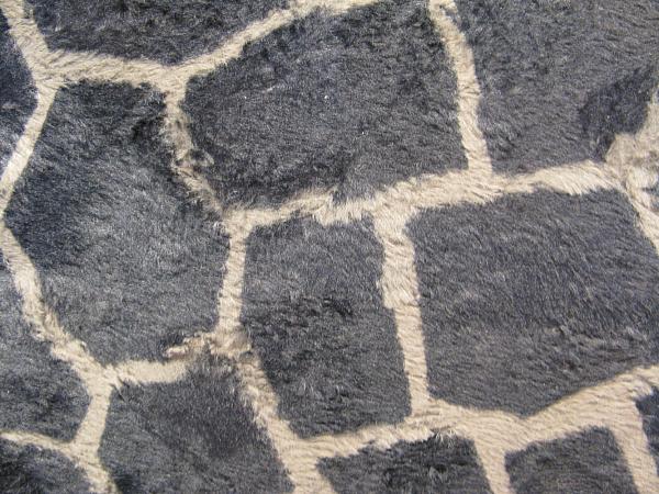 Allows textile fur imitations to be directly applied to the wall, without any non-woven backcoatings