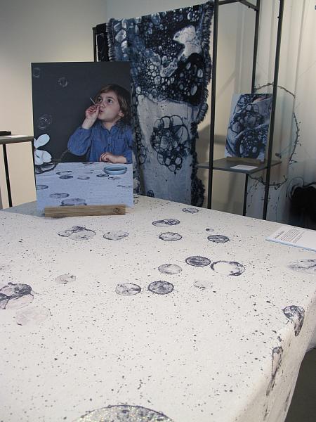 Double Bubble: 75% ecological cotton, 25% lurex
